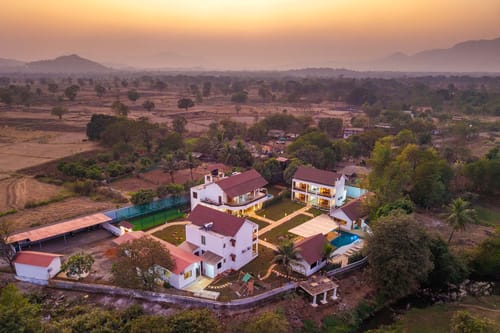 Truntum – 11 bedroom villa in Karjat, Maharashtra