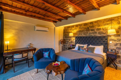 Leopard's Creek w/ Pool – 4 bedroom villa in Kasauli, Himachal Pradesh