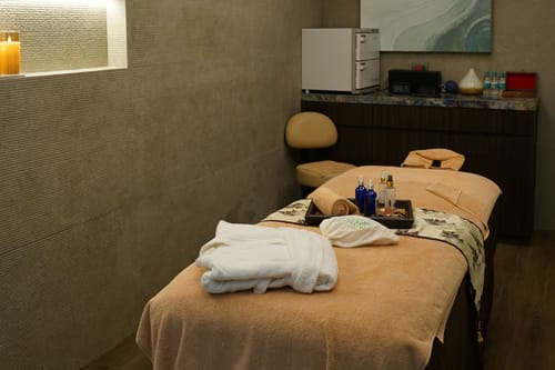 Energise Soul Retreat Vishuddha Villa | Pet-friendly 3-BHK With Jacuzzi, Garden,  Bonfire Pit & Shared Pool, Spiritual Sanctuary and Restro – 3 bedroom villa in Nashik, Maharashtra