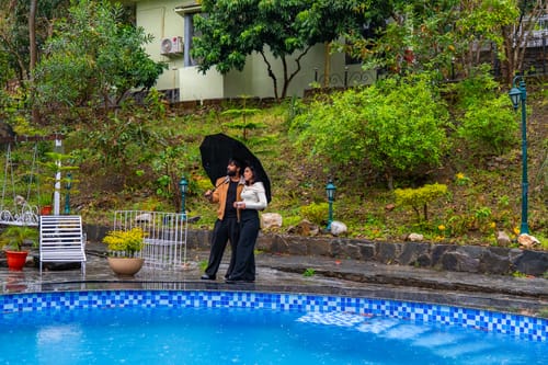 Zephyr Utopia | 1 Premium Room Featuring Shared Pool, Gym & Restaurant With Hill Views – 1 bedroom villa in Mussoorie, Uttarakhand