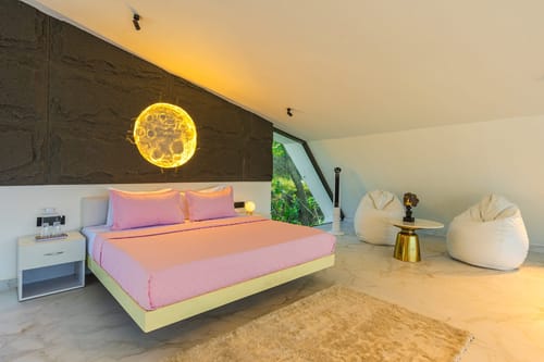 Luna Nova W/ Outdoor Pool - Ranikhet