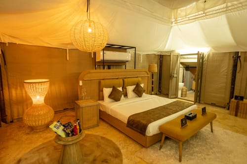 Tapovana Aroha | Pet-Friendly Boho Retreat with Luxury Tent, 2-BHK Villa , Moroccan-Style Pool, Firepit & Gardens – 3 bedroom villa in Bengaluru, Karnataka