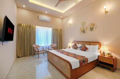 Dochi  |  4-BHK apartment with Hill Views, Living Room, & Balconies – 4 bedroom villa in Kasauli, Himachal Pradesh
