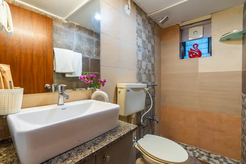 Nyx’s Haven | 7-BHK | Pvt Pool | Outdoor Sitting Area