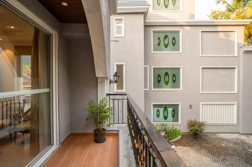 Solace Teal | Charming Pet-friendly 5-BHK Getaway With Private Pool | Grand Dining & 2 living spaces