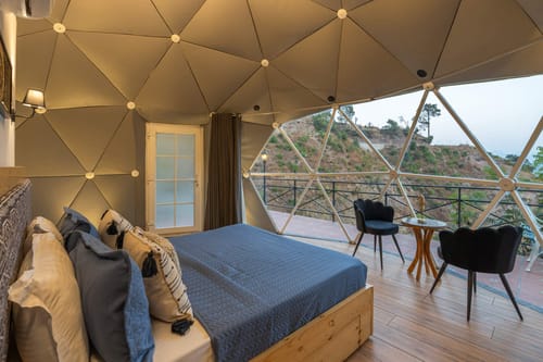 GLAMPS @ ILIKA W/ Heated Infinity Pool And Jacuzzi