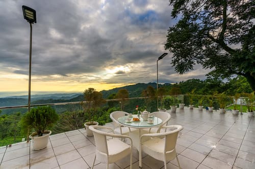 Tranquil @ Cedar Haven - Nahan W/Outdoor Infinity Pool – 3 bedroom villa in Kasauli, Himachal Pradesh