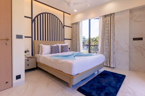 Rosalia | 3-BHK Villa With Shared Pool and Lawn | 5 km from Shree Narayani Dham Temple – 3 bedroom villa in Lonavala, Maharashtra