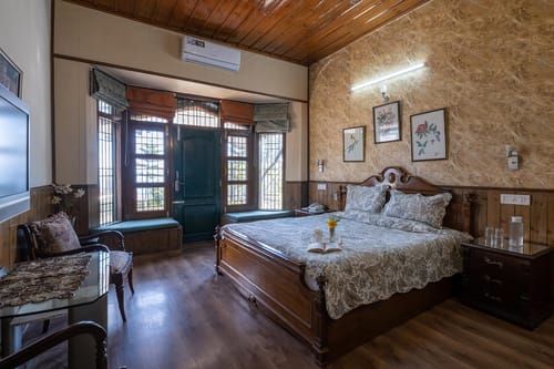 2 Rooms @ Villa Mountain Crest w/ Outdoor Pool – 2 bedroom villa in Kasauli, Himachal Pradesh