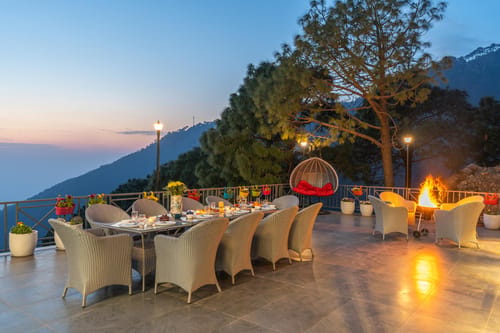 Aura @ Ridge of Twilight W/ Jacuzzi – 3 bedroom villa in Kasauli, Himachal Pradesh