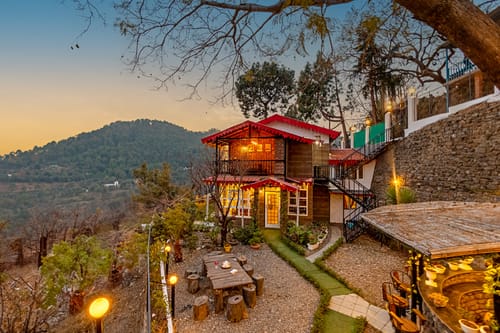Farsauli 1°| Pet-friendly 3-BHK Hillside Getaway With Gazebo & Balcony – 3 bedroom villa in Nainital, Uttarakhand