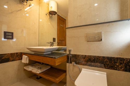 Sepia @ Oakwood Manor – 2 bedroom villa in Shimla, Himachal Pradesh