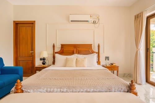 Casa Verdea | 4-BHK Villa With Private Pool & Lift; Near Popular Restaurants