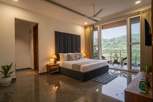 Udgam Vilas | Serene Pet-friendly 5-BHK Apartment With Lift – 5 bedroom villa in Dehradun, Uttarakhand