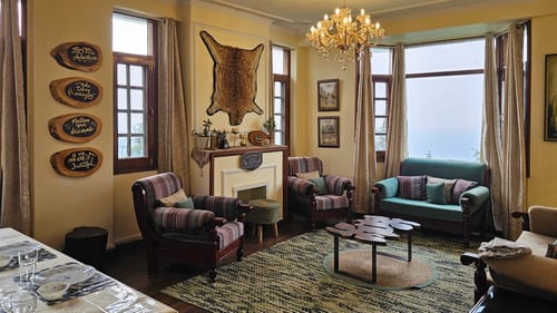 Valleys & Peaks – 4 bedroom villa in Shimla, Himachal Pradesh