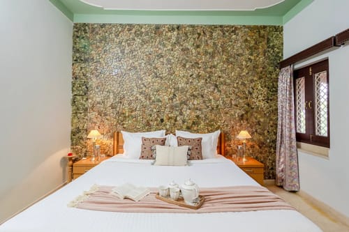 Abhimanyu Mansion Sapphire | 4-BHK Heritage Haveli With Outdoor Dining Area & Garden in City Centre – 4 bedroom villa in Udaipur, Rajasthan