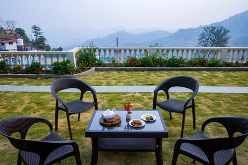 Twin Chalets | 4-BHK  Pet-friendly Escape With Valley-facing lawn, Terrace & 2 Living Rooms – 4 bedroom villa in Nainital, Uttarakhand