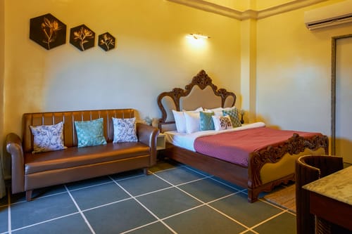 The Fig Tree Heritage – 8 bedroom villa in Lonavala, Maharashtra