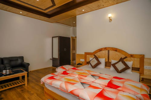 Stonehurst Cottage – 5 bedroom villa in Manali, Himachal Pradesh