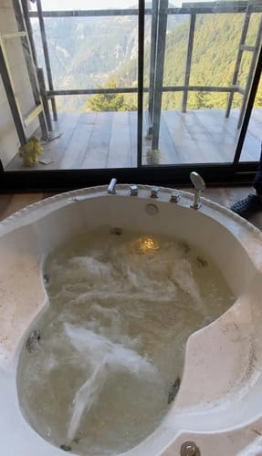 Heaven by The Kiana W/ Indoor Jacuzzi – 1 bedroom villa in Mussoorie, Uttarakhand