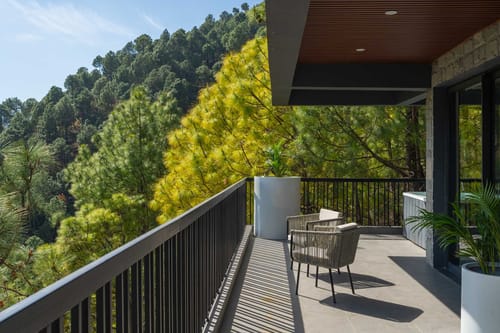 The Himalayan Den – 8 bedroom villa in Kasauli, Himachal Pradesh