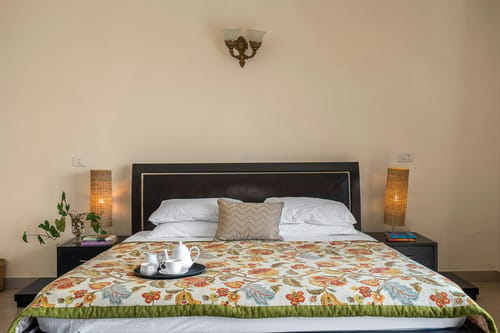 Horizon W/ Outdoor Pool – 4 bedroom villa in Kasauli, Himachal Pradesh