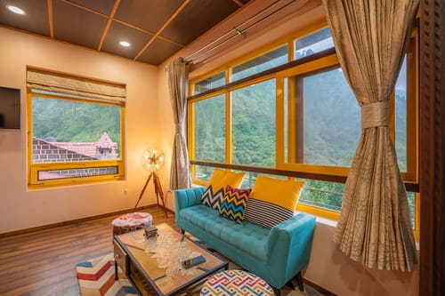 Spirits Unplugged w/ Outdoor Pool – 4 bedroom villa in Shimla, Himachal Pradesh