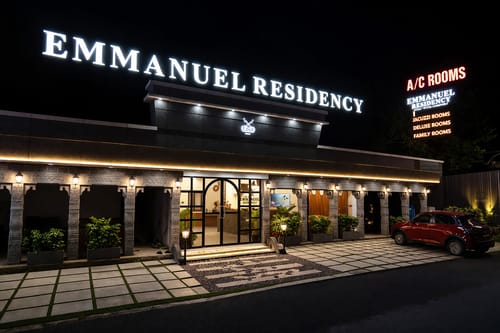 Emmanuel Residency | Suite with Private Jacuzzi | Easy Access to Lulu Mall & City Metro – 1 bedroom villa in Kochi, Kerala