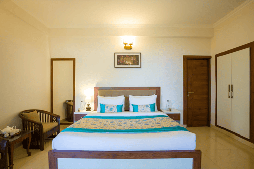 Sukhmani Cottage | 5-BHK Hilltop Hideaway With Garden, Terrace & Scenic Views – 5 bedroom villa in Kasauli, Himachal Pradesh