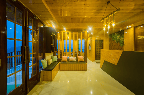 Pine Shadow Fuchsia | Pet-friendly Hillside Retreat With Picturesque Balcony & Restaurant – 1 bedroom villa in Shimla, Himachal Pradesh