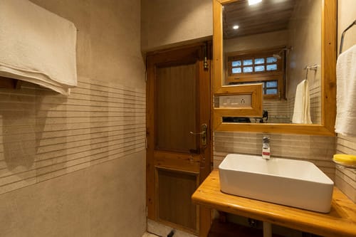 Nau Nabh Cottage – 6 bedroom villa in Shimla, Himachal Pradesh