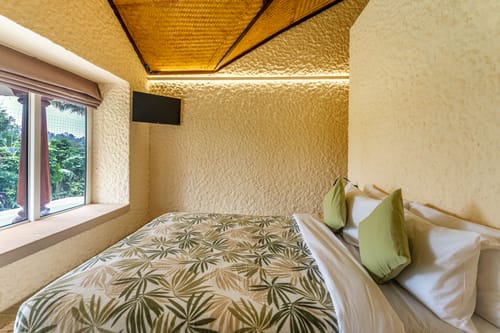 Malai | 2-Room Suite With  Private Garden, Sit out, & Plunge Pool | 15 Mins from Panch Ratnas – 2 bedroom villa in Chennai, Tamil Nadu
