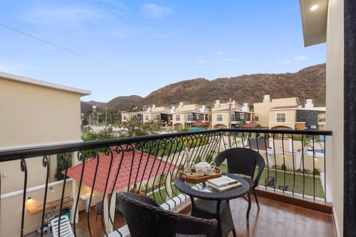Casa Meraki | Country-Style 3-BHK Villa with Private pool, Gazebo and Landscaped Garden – 3 bedroom villa in Udaipur, Rajasthan