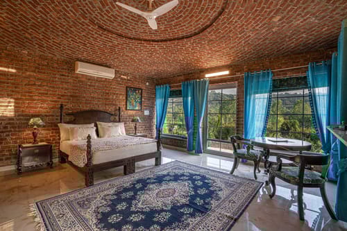 Brickwood Hill W/ Outdoor Pool