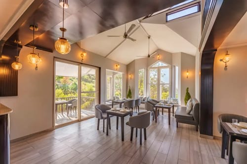 Willowdale ~ Classic Suite – 2 bedroom villa in Bhimtal, Uttarakhand