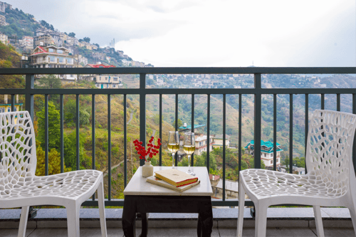 Cliff Vallis | Hill View 3-BHK Apartment with Balcony & Common Play Zone – 3 bedroom villa in Shimla, Himachal Pradesh