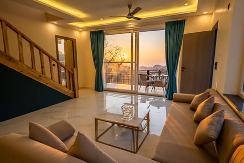 Sunset Springs w/ Heated Swimming Pool – 3 bedroom villa in Nainital, Uttarakhand