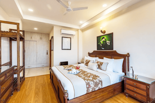 Skyline Grove | Stylish 3-BHK Apt With Scenic Views – 3 bedroom villa in Kasauli, Himachal Pradesh