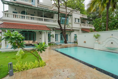 Villa Frienders | Indo-Portuguese 5-BHK Villa With Private Pool & Lift Near Popular Beaches – 5 bedroom villa in North Goa, Goa