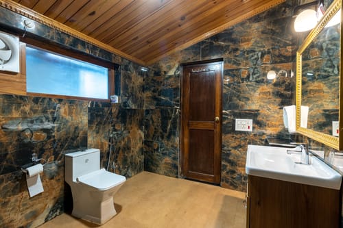 The Hive Cottage Corbett | 2 Room Suite In a Hillside Resort With Restaurant & Outdoor Seating | Ample Parking  – 2 bedroom villa in Nainital, Uttarakhand