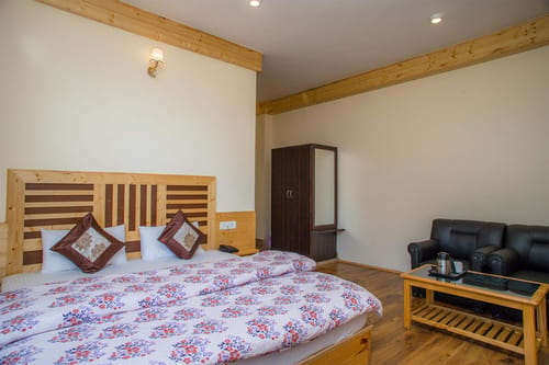 4 Rooms @ Stonehurst Cottage – 4 bedroom villa in Manali, Himachal Pradesh