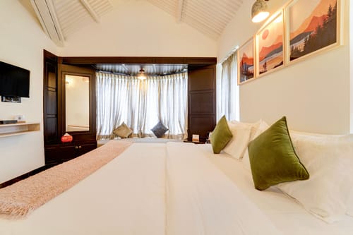 Cleft | 3-BHK With Garden, Picturesque Verandah & Balcony With Views – 3 bedroom villa in Ooty, Tamil Nadu