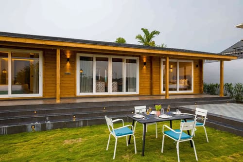Esh Cottage Moss | Hilltop 2-BHK Retreat with Open-air Jacuzzi, Shared Garden, Pool & Cosy Lounge