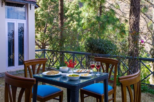 Mehar Villa | 3-BHK Hillside Retreat With Garden & Scenic Views – 3 bedroom villa in Kasauli, Himachal Pradesh