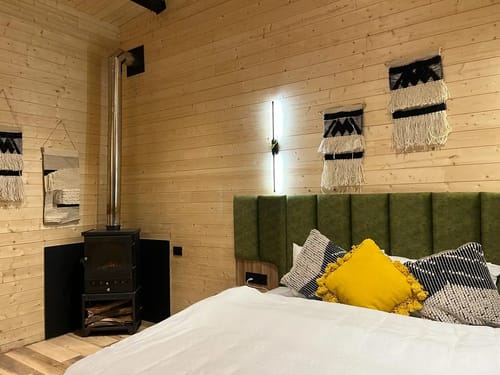 Bliss by The Kiana W/ Indoor Jacuzzi – 1 bedroom villa in Mussoorie, Uttarakhand