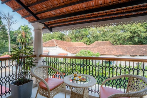 Lumin | 4-BHK | Pvt Pool | Garden | Bar