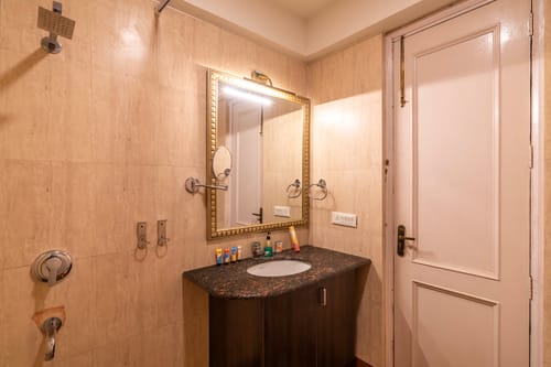 The Manvi Estate – 10 bedroom villa in Delhi-ncr, Delhi