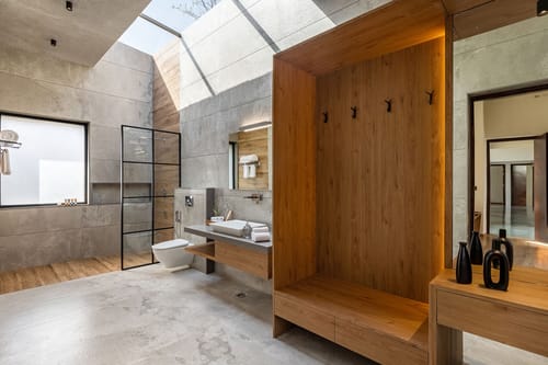 Ikebana - Living by the Forest Edge