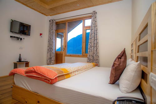 Stonehurst Cottage – 5 bedroom villa in Manali, Himachal Pradesh