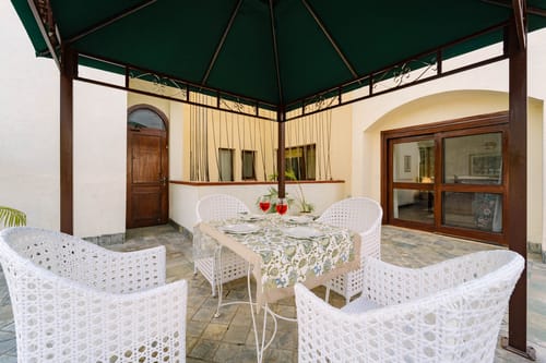 Klook @ Moets Palm Villa – 7 bedroom villa in Gurgaon, Delhi
